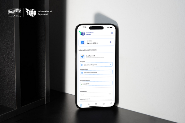 Fast International Payments in 2025 5 Questions That Define the Future of Global Transfers A Smartphone Showing International Payment Solution, Fast International Payments in 2025 5 Questions That Define the Future of Global Transfers