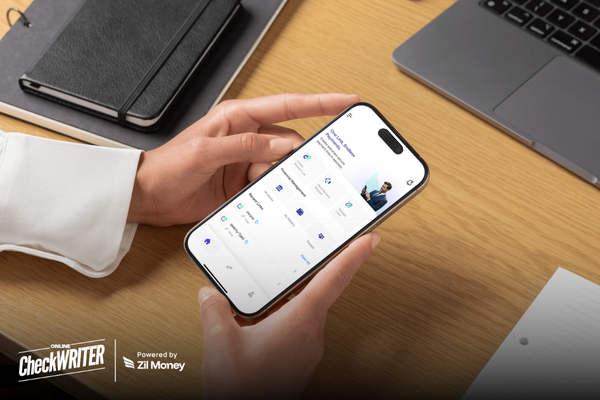 The Payment Problem US Contractors Face and How the GetPaid Link App Solves It A person holding his phone from which a Payment link is getting processed.